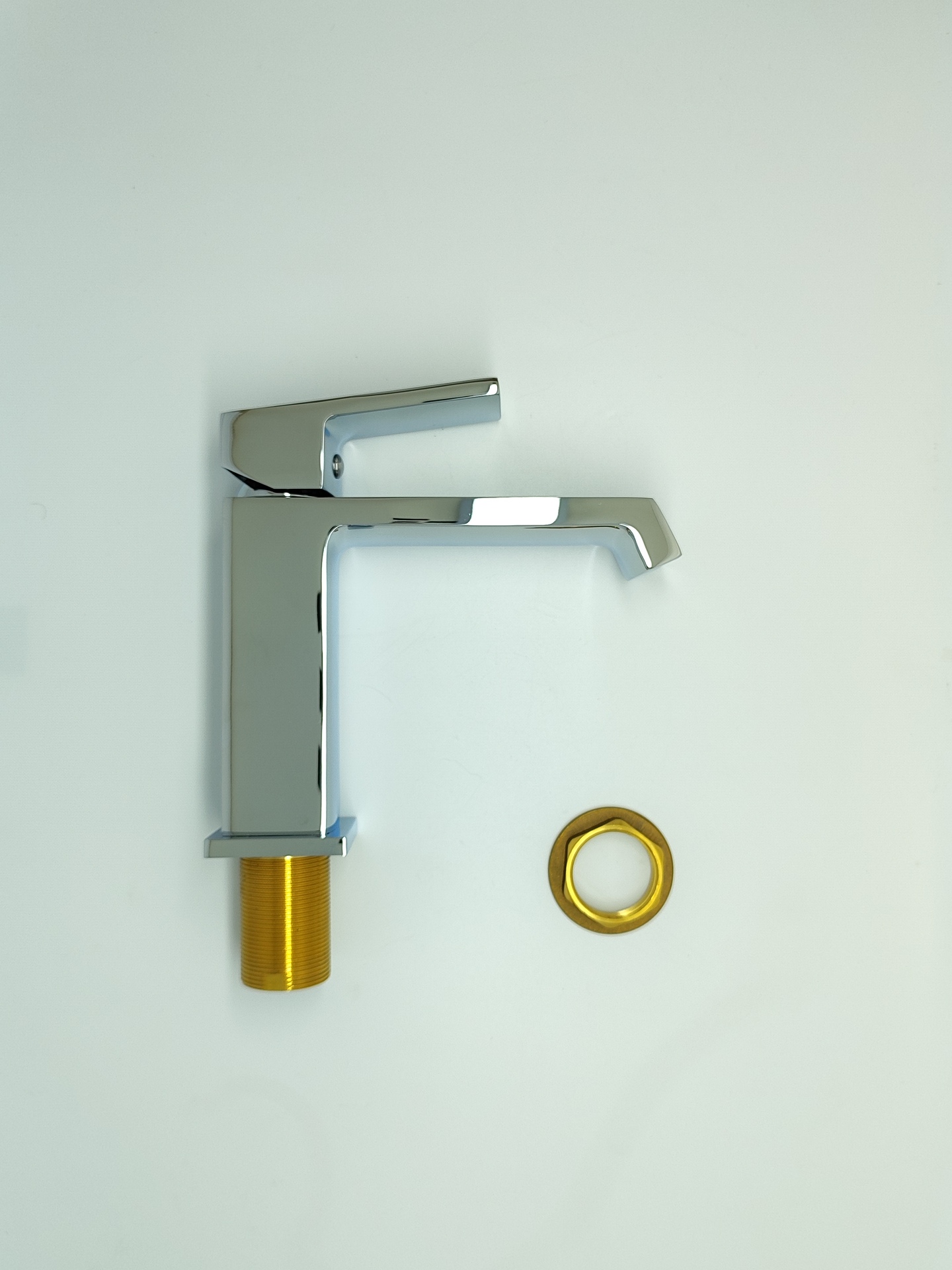product-media-img